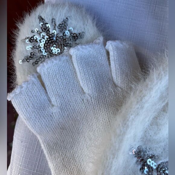 Girls’ hat and glove set, white, fuzzy faux fur, silver sequin snowflake, OS - Picture 7 of 8